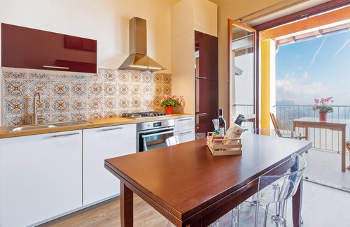 Levo Appartement | Unique view over the Lake, charming house surrounded by nature
