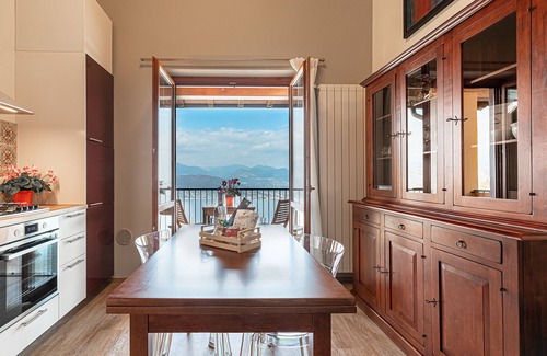 Levo Appartement | Unique view over the Lake, charming house surrounded by nature