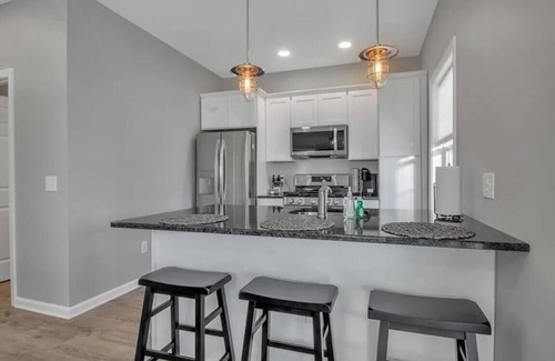 Lime Lake-Machias Maison | Unit 1 · Lime Lake Luxury 2BR Cottage