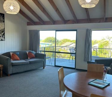 Kaiteriteri Maison | Unit 10 Kaiteri Apartments and Holiday Homes