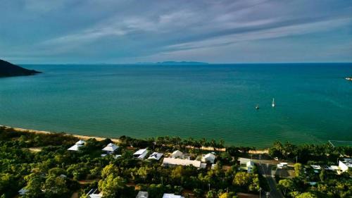 Horseshoe Bay Appartement | Unit 10 Sails on Horseshoe