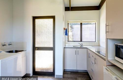 Kaiteriteri Maison | Unit 3 Kaiteri Apartments and Holiday Homes