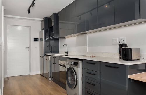 Claremont Appartement | Unit 530 Newlands Peak Studio Apartment