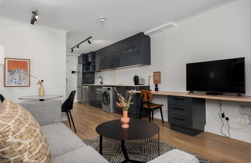 Claremont Appartement | Unit 530 Newlands Peak Studio Apartment