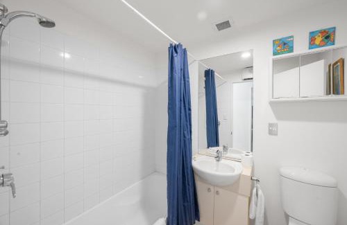 Waikawa Bay Appartement | Unit 8 Waterfront Holiday Home