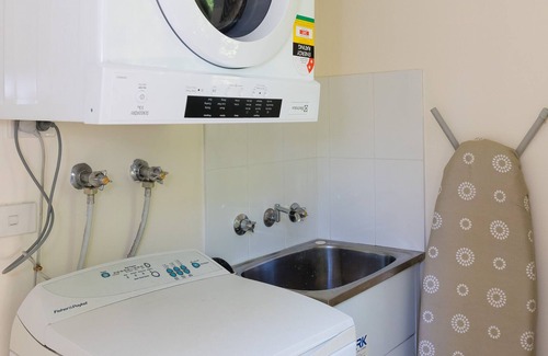 Eastwood Appartement | Unité 9-1 chambre meublée adaptée aux courts et longs séjours