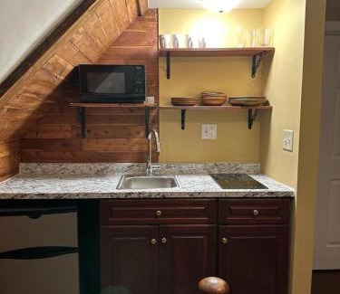 Seat Pleasant Appartement | Unit-A Gorgeous private suite near metro train station and Washington DC