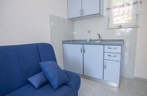 Zagore Appartement | Units Charming Brsec Apartment with Shared Pool - Obe Bedroom Apartment with Pool