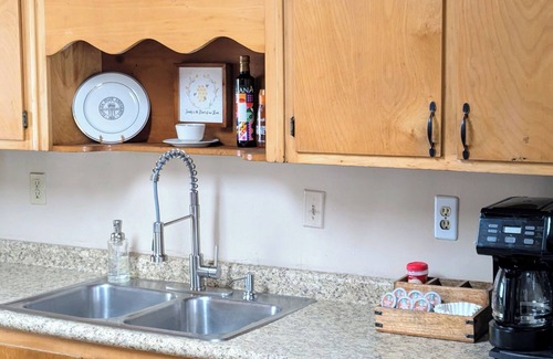 Tallahassee Maison | FSU Family & Friends House, 4 bedrooms,2 bathrooms, sleeps 12, 2 blocks from FSU