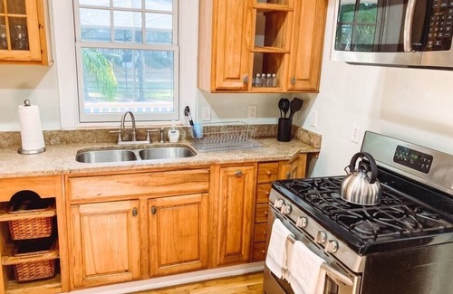 Duckpond Maison | University House - 8 Bedrooms - Walk to UF / Stadium
