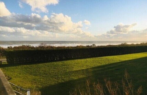 Montauk Maison | Unobstructed Ocean Views ! A Beautiful Montauk Getaway
