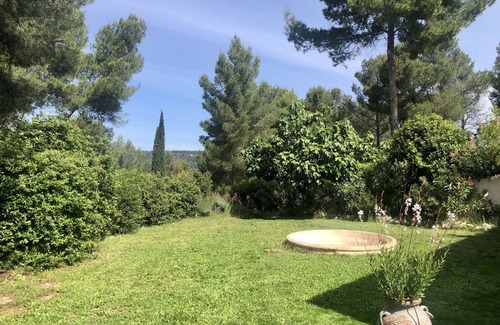 Le Tholonet Villa | Maison de caractère sans vis-à-vis pour 8 personnes dans une pinède aixoise