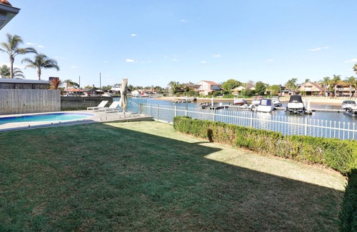 Patterson Lakes Maison | Unrivalled Family Entertainer on water