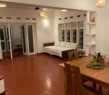 Midigama East Cabine | Unrushed Midigama