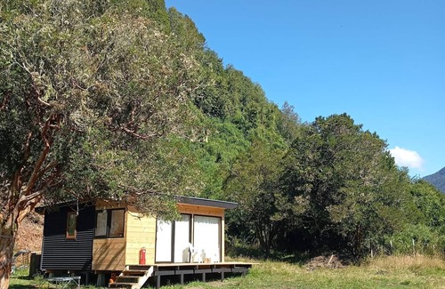 Cochamo Cabine | Untamed Refuge in Rio Puelo (Coigue)
