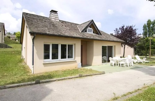 Mende Villa | Village de Gîtes Le Colombier - Gîte 8 Personnes