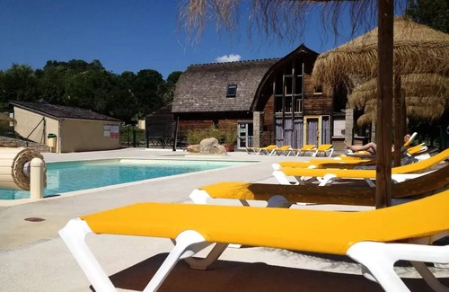 Mende Villa | Village de Gîtes Le Colombier - Gîte 8 Personnes