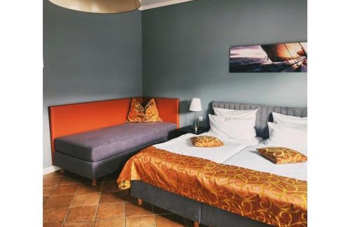 Bramow Appartement | Unterwegs ins Apartmenthaus ehemalige Apartmenthaus Unterwegs