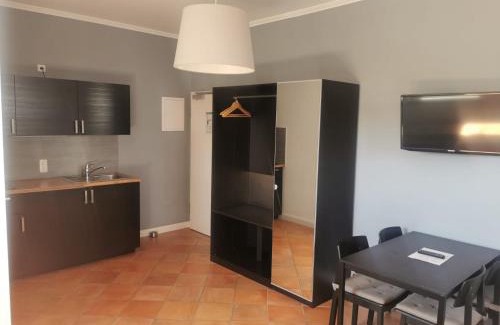 Bramow Appartement | Unterwegs ins Apartmenthaus ehemalige Apartmenthaus Unterwegs