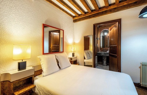 Sourzy Maison | Unusual accommodations available in Chambre d'Hôtes