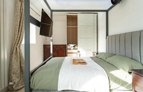 Barking Maison | Unwind 2Bed with Garden, Sauna and Hot Tub