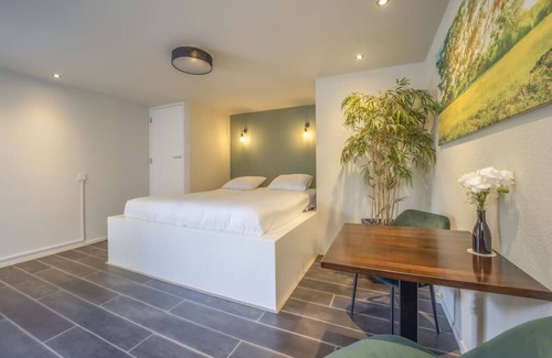 Waalwijk Hôtel | Unwind & Explore: Perfect Family Retreat near Beekse Bergen Zoo