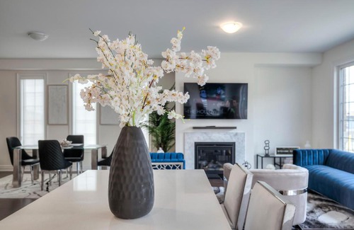 Bradford Maison | Unwind Here in a Stylish and Cozy Space