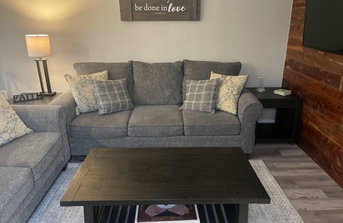 McKinney Maison | Unwind in our Cozy Farmhouse Nestled in a Serene Country Setting