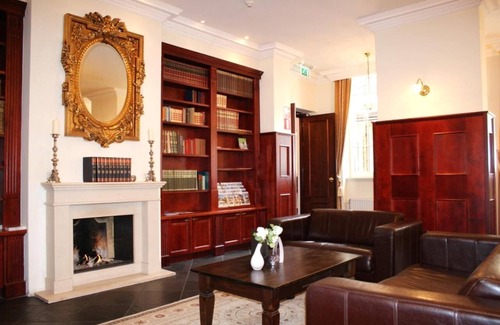 Sluis Hôtel | Unwind in Room Near Scenic Het Zwin for Adventure Lovers - 4 Units