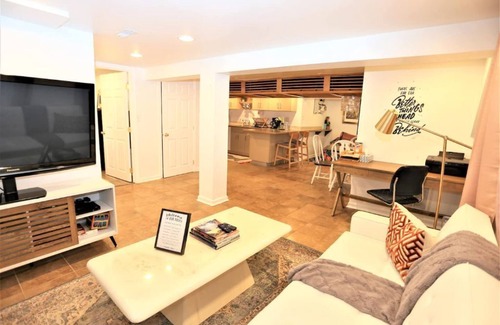 Silver Spring Maison | ★Unwind in style at modern inviting basement apartment DOWNTOWN★