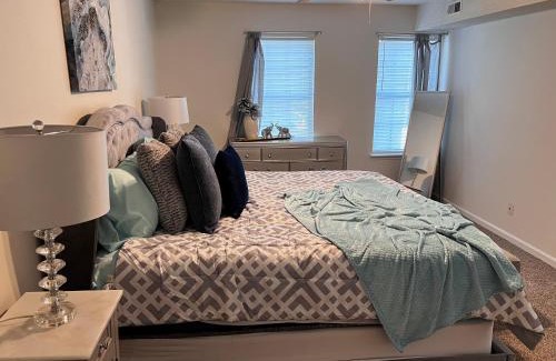 Paw Creek Maison | Unwind in Tranquil Style - Spacious 3-Bed Haven