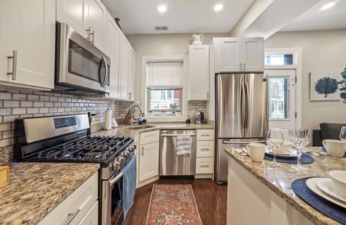 Northeast Appartement | Unwind in Tranquility: Blocks from Capitol Hill and H Street Corridor Retreat