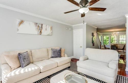 Stone Mountain Maison | Unwind & Relax at Legacy Estates