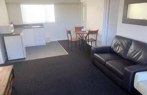 Riccarton Hôtel | Unwind @ Serenity in the City - Family Suite
