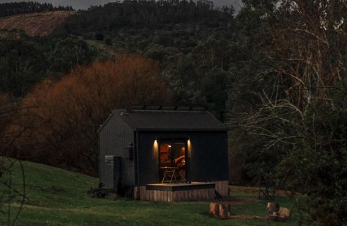 Hiawatha Maison | Unyoked Central Gippsland - Hiawatha - Louka