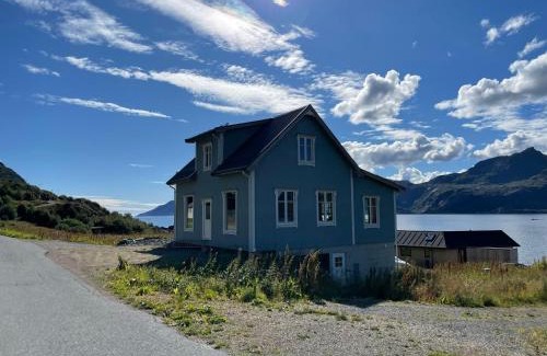 Vestvagøy Appartement | Up-scale apartment in picturesque surroundings