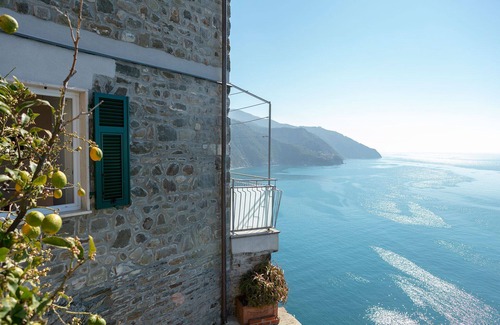 Corniglia Maison | Up to 5 guest house above the Cliff House