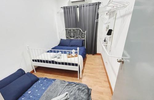 Taman Bukit Mewah Appartement | Up to 6 Pax, Next to Paradigm mall JB with Big Patio & Pool Access