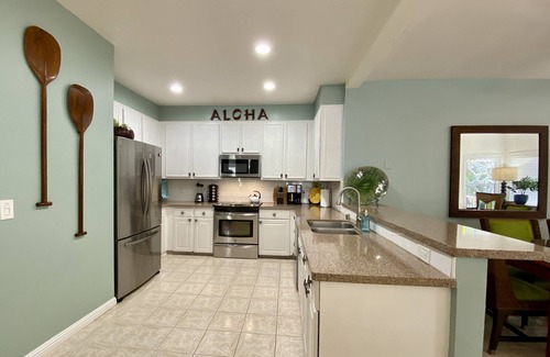 Bayview Copropriété | New Refurb*5 Beds*Downstairs Corner Greenbelt*A/C*6 Minutes to Beach*Beach Toys