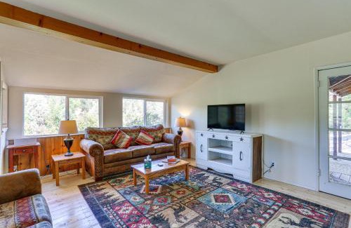 Lewiston Maison | Updated Cabin in Lewiston Historical District!