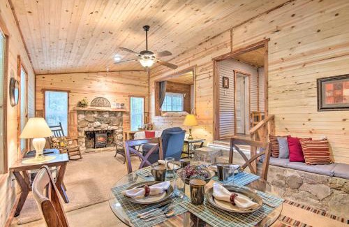 Hatton Maison | Updated Cabin with Porch, Mins to Cossatot River