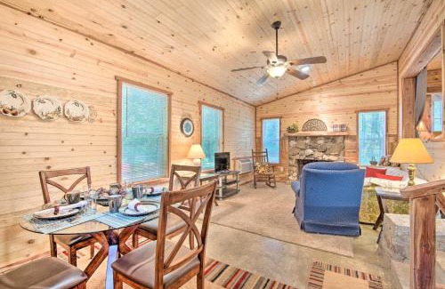Hatton Maison | Updated Cabin with Porch, Mins to Cossatot River