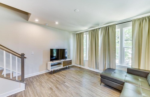 Wendover - Sedgewood Maison | Updated Charlotte Vacation Rental 4 Mi to Downtown