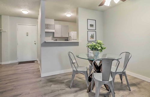 Heather Ridge Copropriété | NEW! Updated Condo 3 Mi to Cherry Creek State Park
