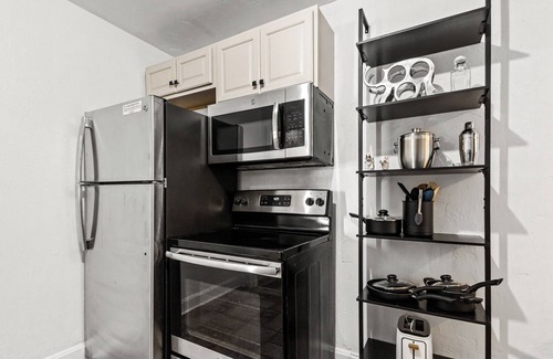 Tuscaloosa Maison | Updated & Cozy Stay - Minutes to Campus