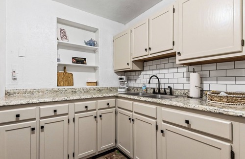 Tuscaloosa Maison | Updated & Cozy Stay - Minutes to Campus