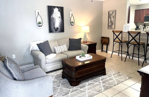 Clermont Appartement | Updated Downtown Clermont Suite 837