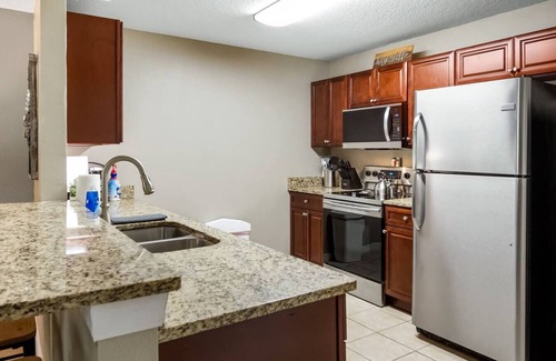 Clermont Appartement | Updated Downtown Clermont Suite 837