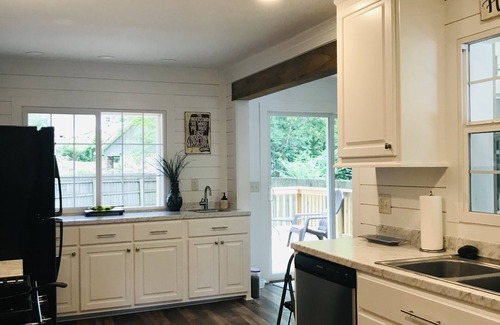 Starkville Maison | Updated home close to campus and downtown