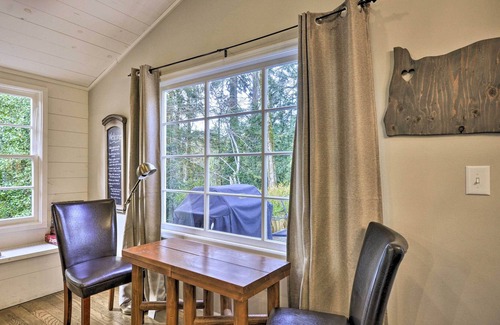 Stafford - Tualatin Valley Maison | NEW! Updated Home w/ Fire Pit ~ 13 Mi to Portland!